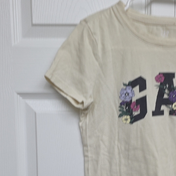 GAP Cream Floral Logo - Picture 4 of 6